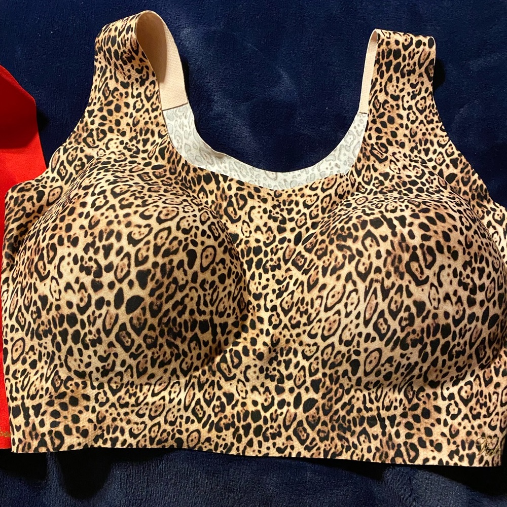 BNWT Victoria’s Secret Lounge Unlined Scoop Bra